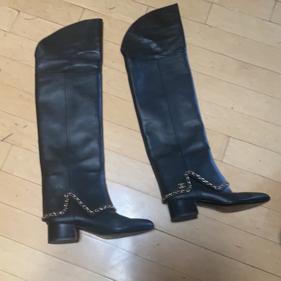 Chanel black leather knee high boots 39,5 g chain - Picture 11 of 16